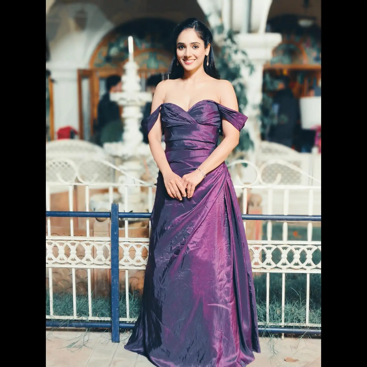 Bushra Shaikh Model Profile Photo