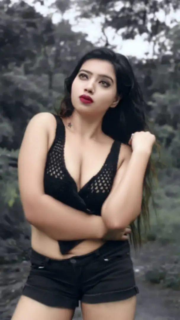 Rekha Mona Sarkar Model Profile Photo